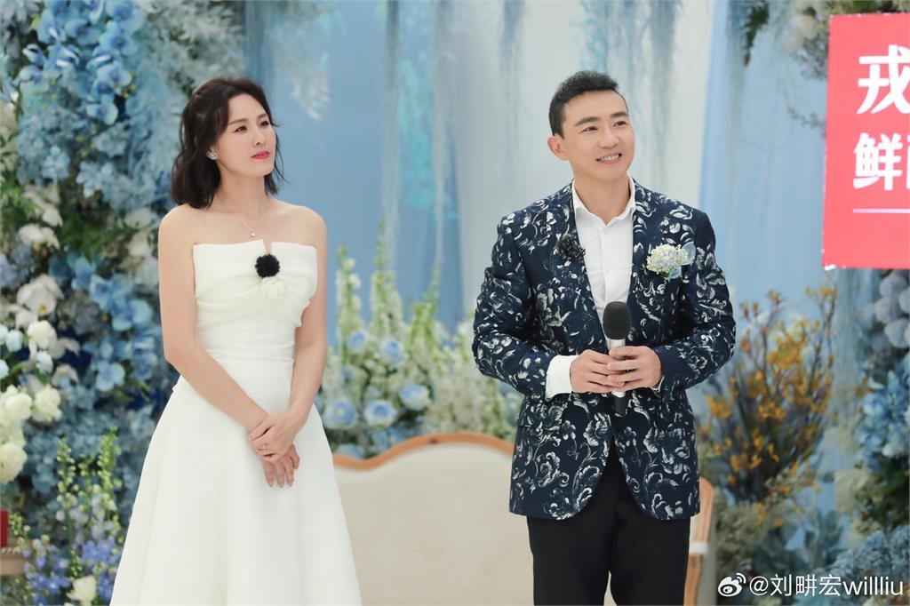 劉畊宏脫了！為1事急發「腹肌猛男照」給老婆　網笑：危機感襲來