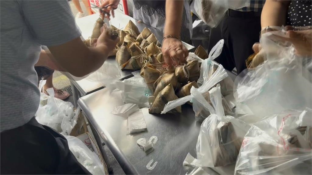 台灣趴趴走／台南水仙宮市場美味小吃多　老牌海產麵「俗擱大碗」只要六十五塊！