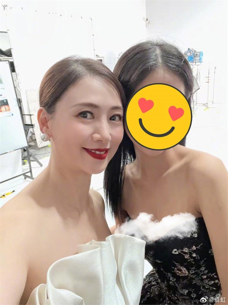 翁虹15歲女兒超高顏值獲讚「最美星二代」!熱舞片意外曝豪宅裝潢