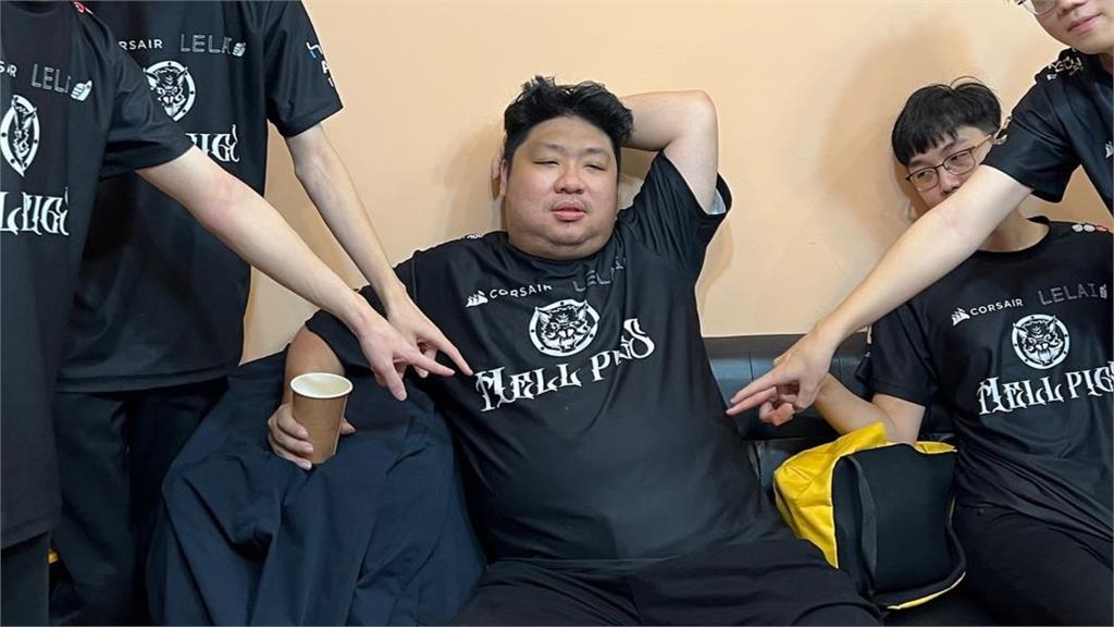 有味道⋯統神自曝「戰隊服從沒洗過」！網虧：難怪地獄豬選手臉都很臭