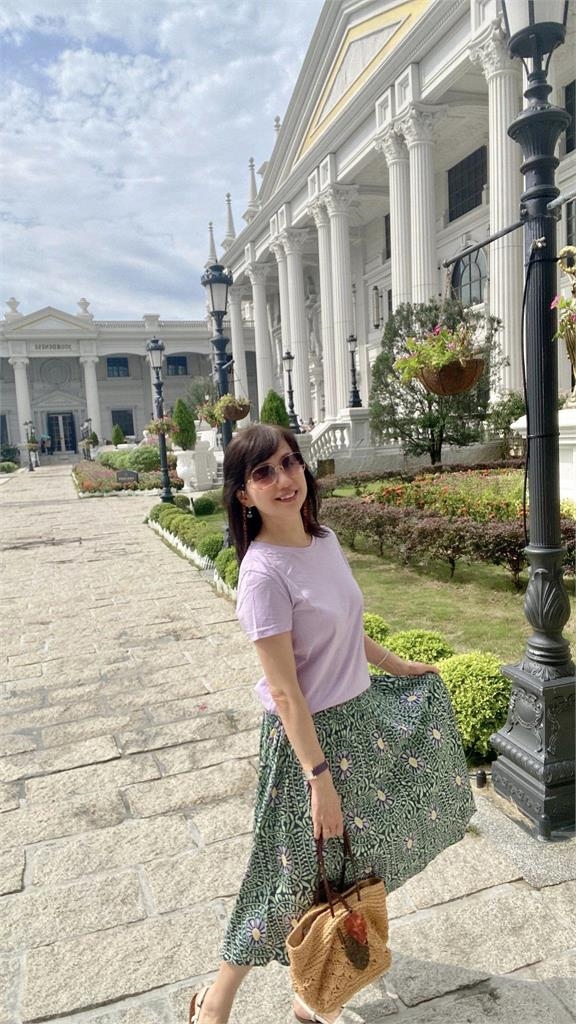 「小鄧麗君」蔡幸娟近況曝！57歲同框女兒「凍齡真面目」網驚：姐妹花