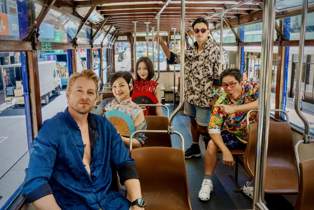 復刻《花樣年華》絕美旗袍! 楊貴媚偕曾莞婷同台走貓步 她痛揭閨蜜中傷往事