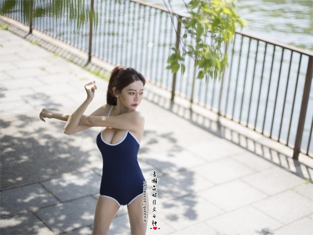 最辣「日文老師」晨運這樣穿!1視角讓「上帝也瘋狂」網全嗨翻