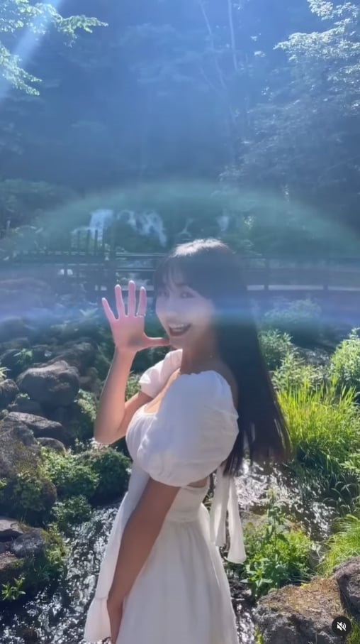 慈妹慶30萬粉絲!獻「超Q舞蹈片」洋裝前後藏小心機網嗨:戰袍