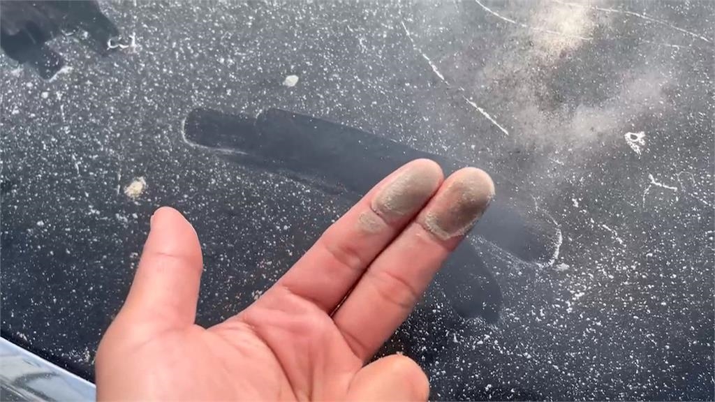 火災?虎尾水泥廠管線破裂 大量粉塵飄散彷彿濃煙