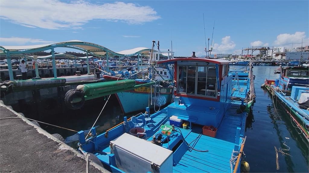 「蘇拉」逼近!離島加開返台班次 花蓮賞鯨船退單量達6成
