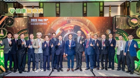 護理執業率創新低!醫院盼數位轉型改善量能 產官學攜手舉辦論壇相互交流