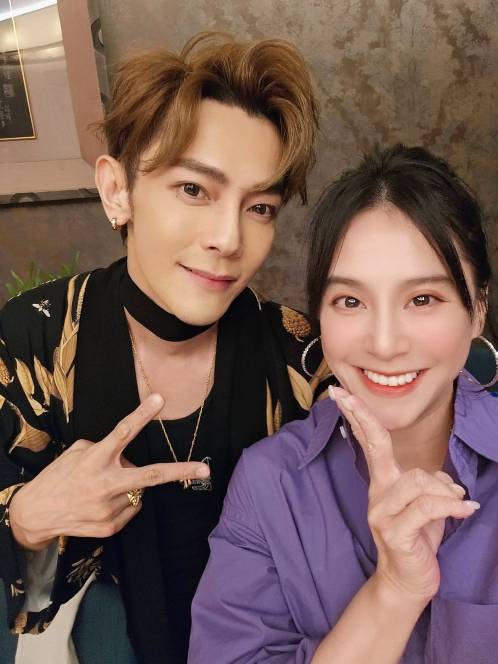 《終極一家》汪東城慶生「兩個媽催生」!壽桃藏生子密碼! 要生六個?!