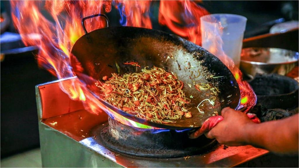 進熱炒店避開炸物就能安心吃?專家列排行榜「必點2美食」熱量破千 進熱炒店避開炸物就能安心吃?專家列排行榜「必點2美食」熱量破千