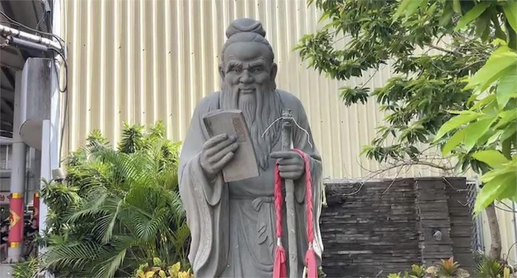 拜錯神明好尷尬！考生誤將「姻緣簿當論語」台南仁壽宮祭1招免再生誤會