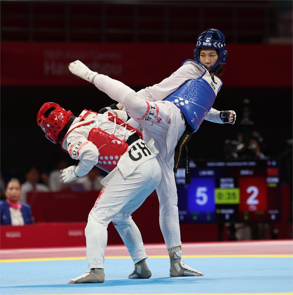 杭州亞運/林唯均跆拳拿銀淚崩!為參賽減10公斤「頒獎還在哭」畫面曝