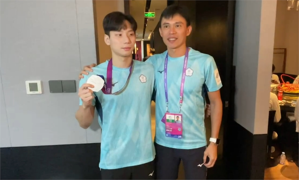 快新聞／王冠閎亞運200蝶摘銀「終結男泳25年獎牌荒」：意義非常重大