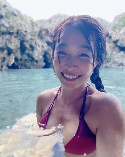 小嫻中秋節曬「微濕比基尼」大放送！邪惡視角全場秒臉紅：快發瘋了