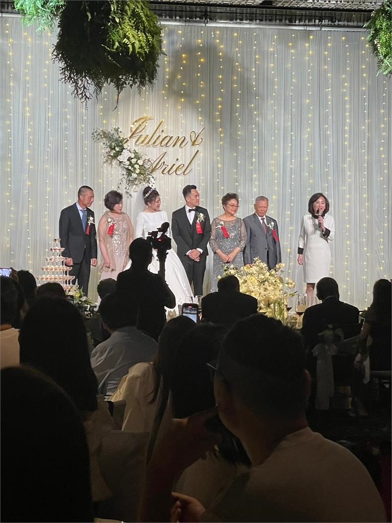 民視美女主播王嘉琳「中秋晉升人妻」!甜嫁7年男友「婚紗照曝光」