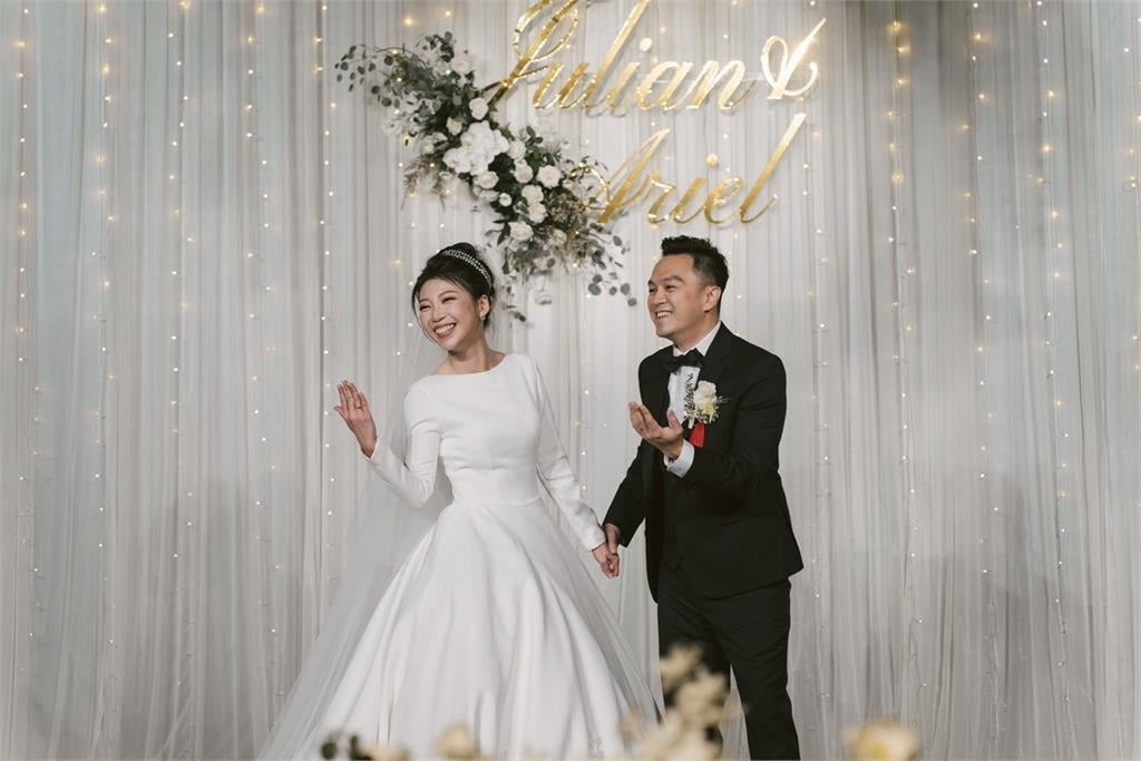 民視美女主播王嘉琳「晉升幸福人妻」!甜嫁7年男友「婚紗照曝光」