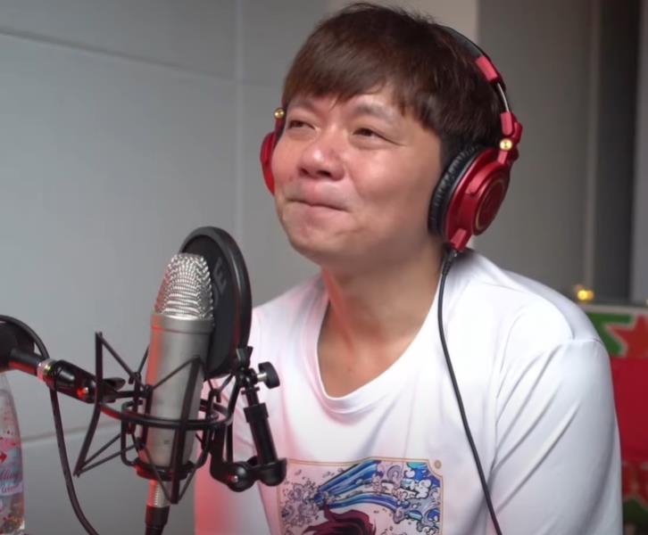 Ytr Rapper 80萬人氣YTR驚傳「腦瘤2個月爆2次」下周將動刀!淚灑直播:右手幾乎無法剪片|四季線上4gTV