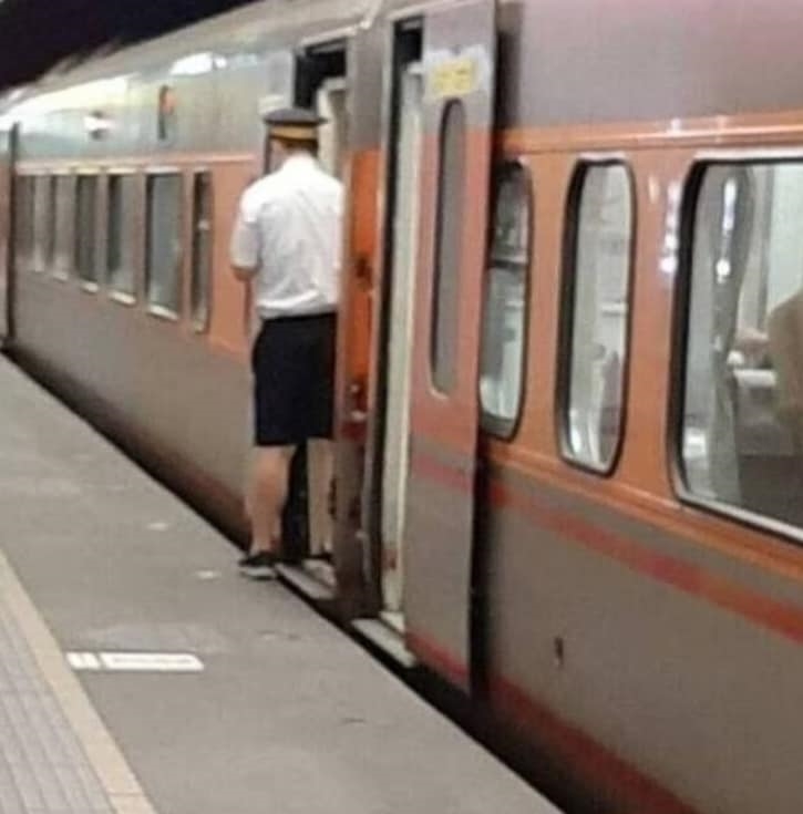 列車長遲到竟「穿短褲上車執勤」!台鐵氣炸發聲了:記過+調職懲處