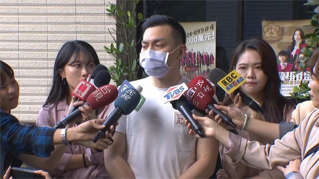 快新聞／整骨受傷提告整復師　鄭靚歆淚訴：像背後插把刀、如廁都要妻子幫忙