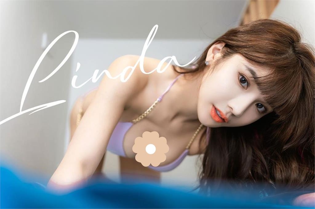 琳妲「渲染連身裙」勒緊緊假保守！誘惑裂大縫「蜜腿現形」網嗨：真香