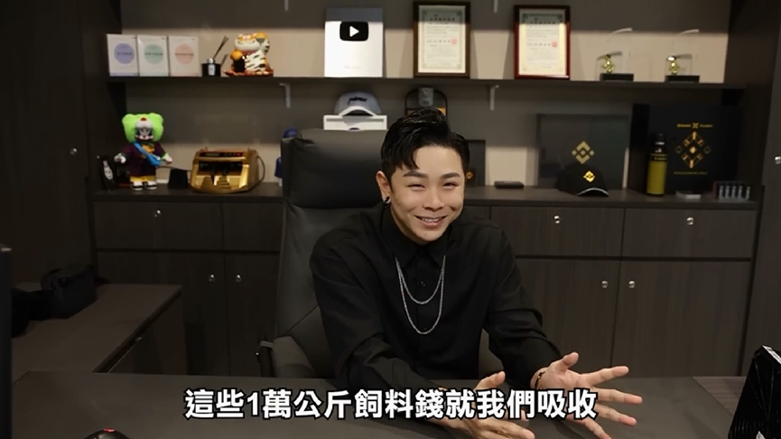 成本超過250萬元!網紅捐上萬公斤狗飼料做公益 網感動讚:令人敬佩