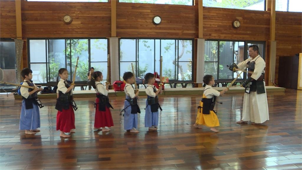 劍道館老闆愛馬成痴　「騎馬兜風」成台中特殊風景