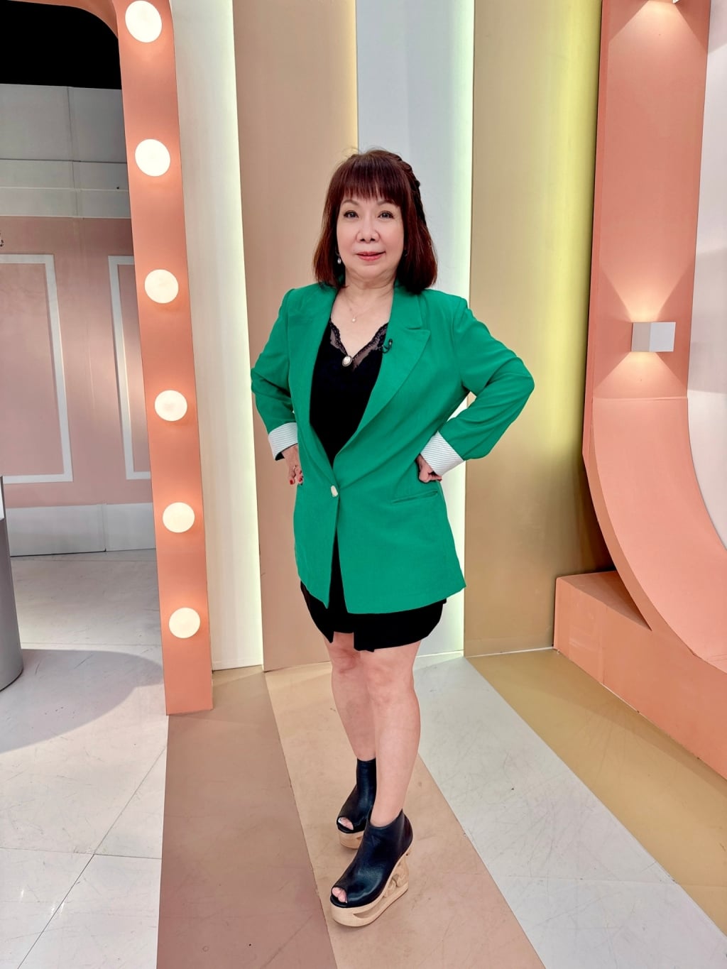 《姊妹亮起來》萁媽疼孫子管太多  黃鐙輝咬牙忍耐？！