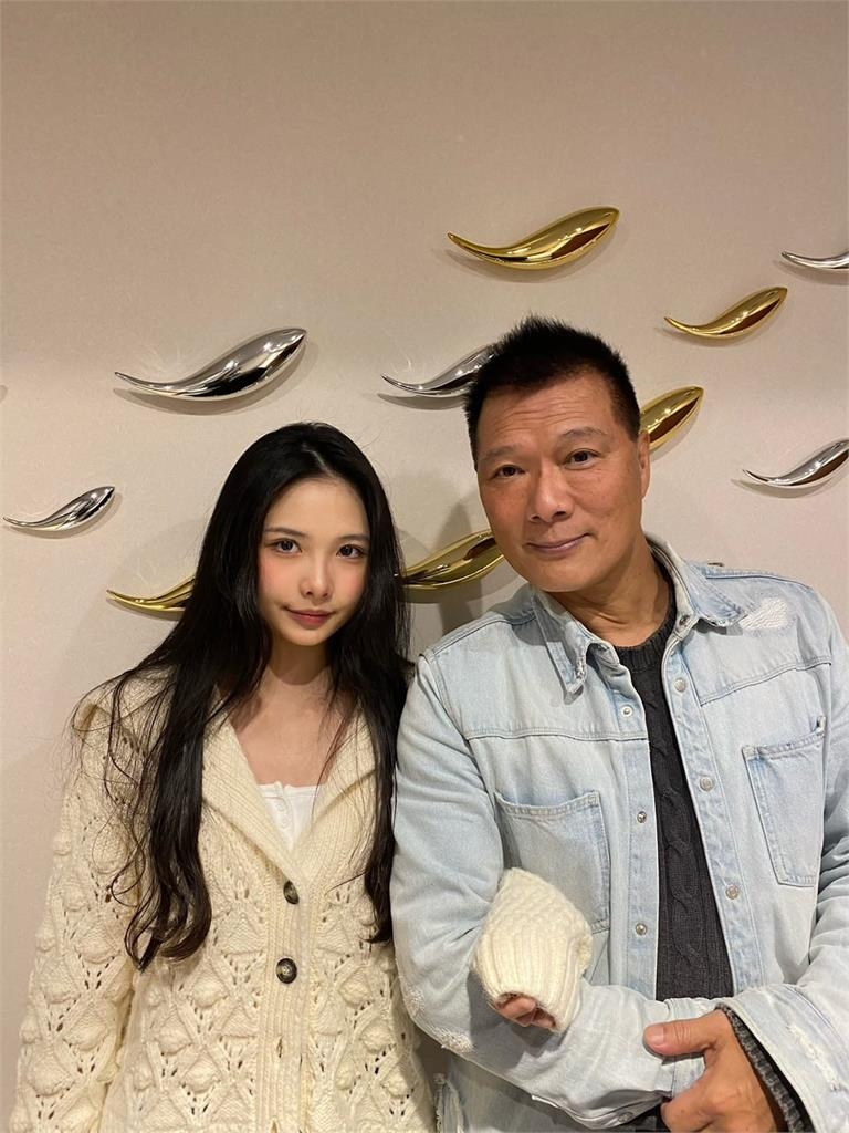  不只臉蛋漂亮！蔡詩萍18歲女兒「人正又有才華」　超美毛筆字驚呆眾人