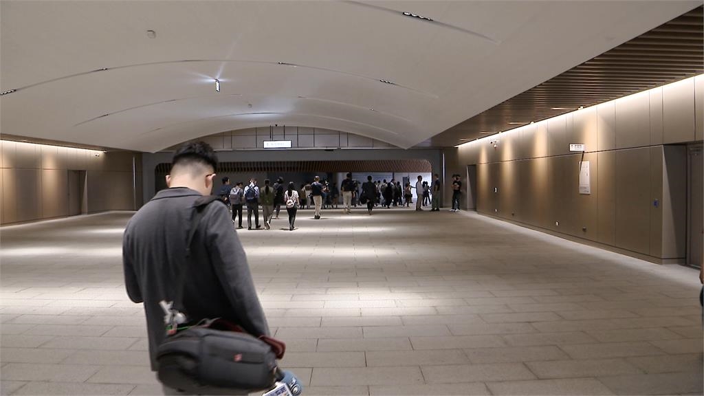 等了32年！大巨蛋開打！　業餘甲組球員：和東京巨蛋差不多