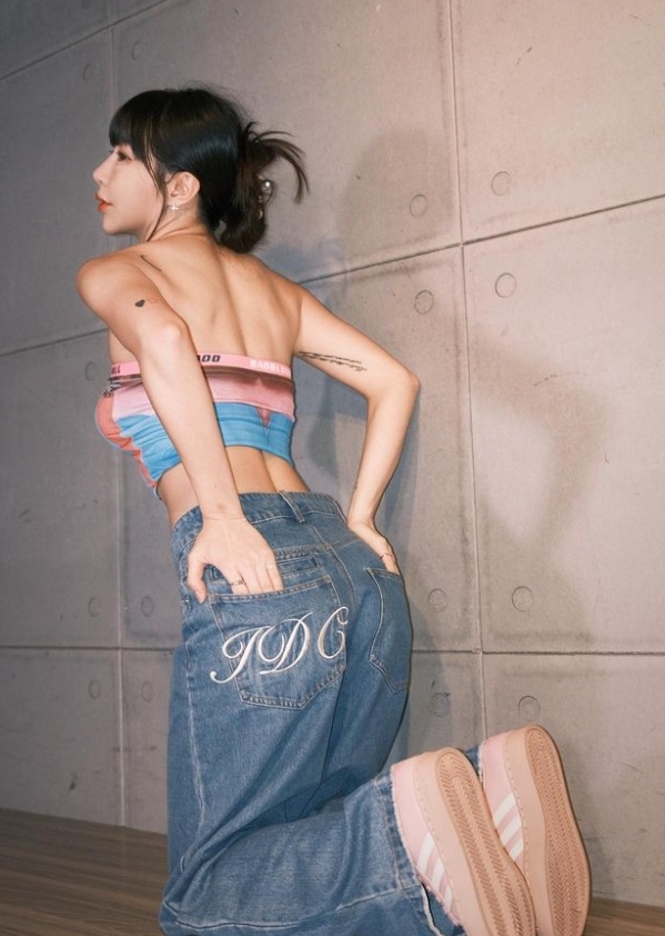 梓梓合體夢想家女神!微微前傾「魅惑瞬間」網全暈船:戀愛了