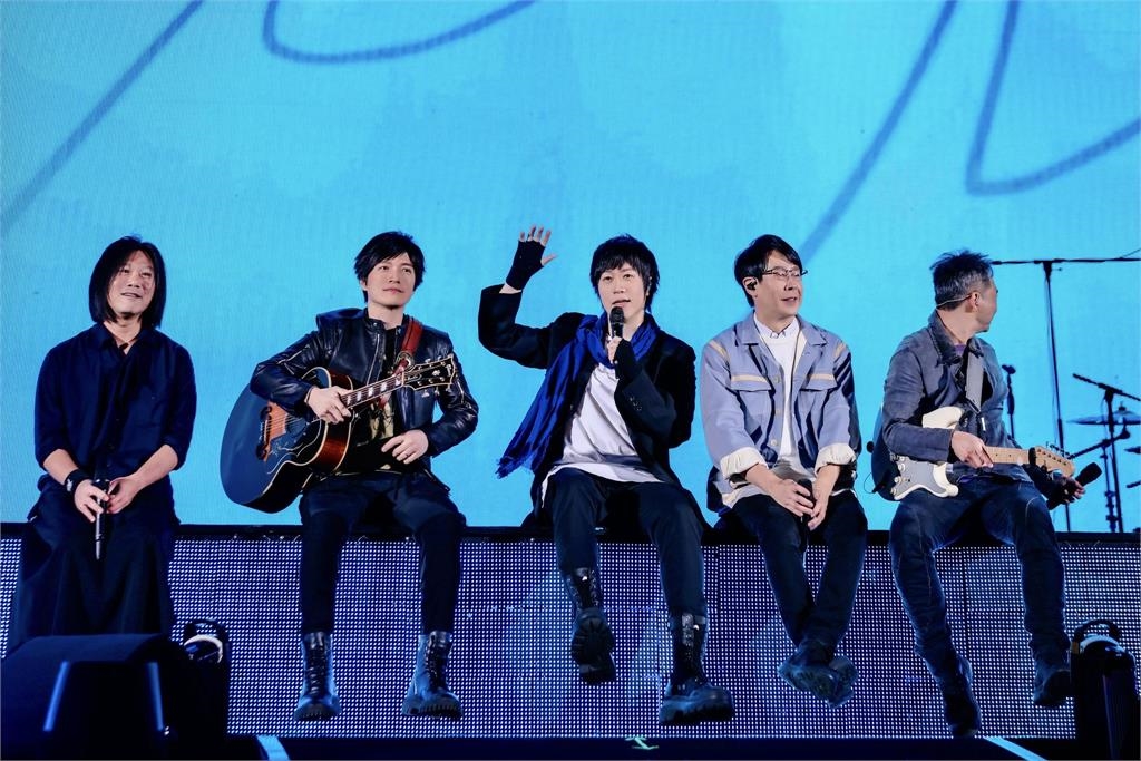 五月天上海開唱 瑪莎感謝歌迷熱情讓現場變火爐