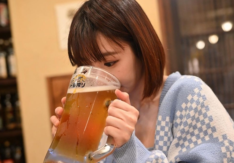 真人版娜美告白了!舉手洩「SSR身材」引5萬人朝聖:美到炸裂