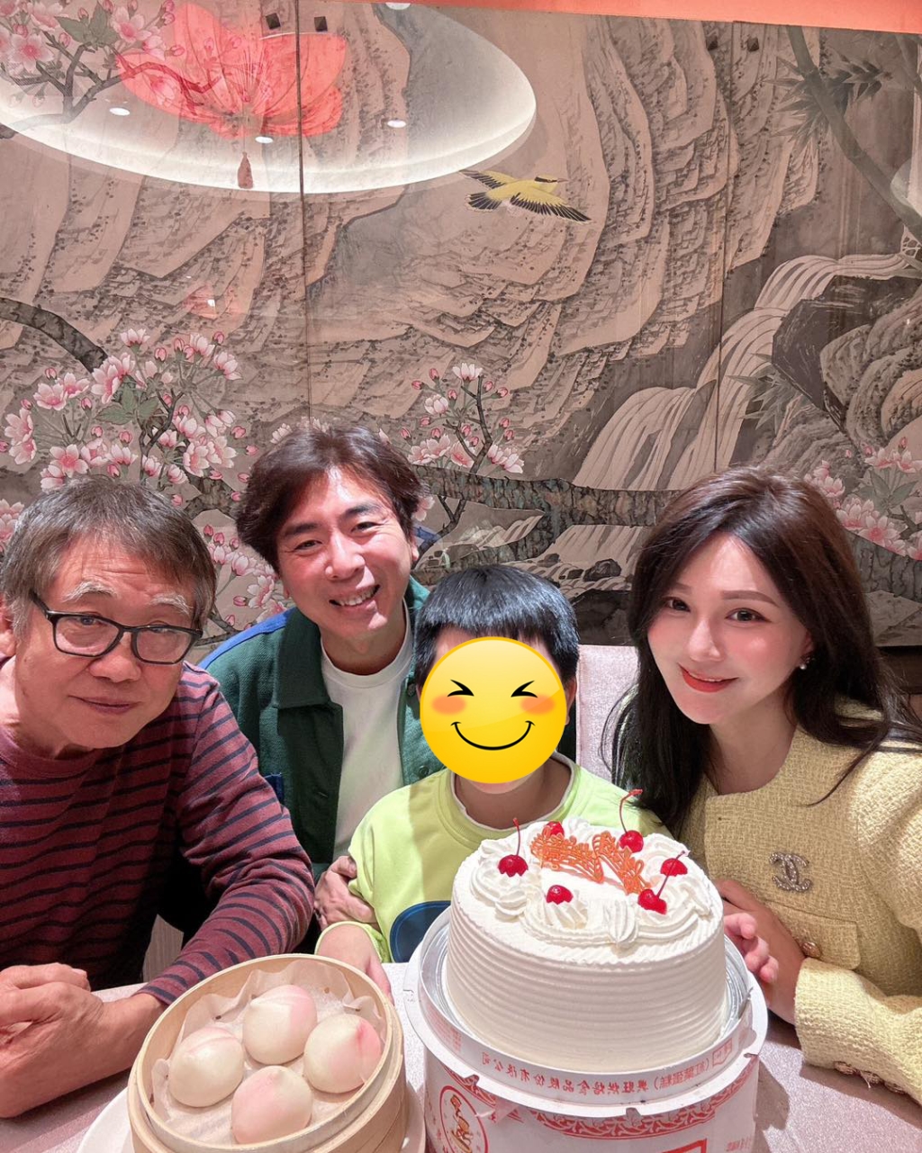 梁赫群生日秀兒祝福卡片 網看「一亮點」笑翻：「XX」才是愛！