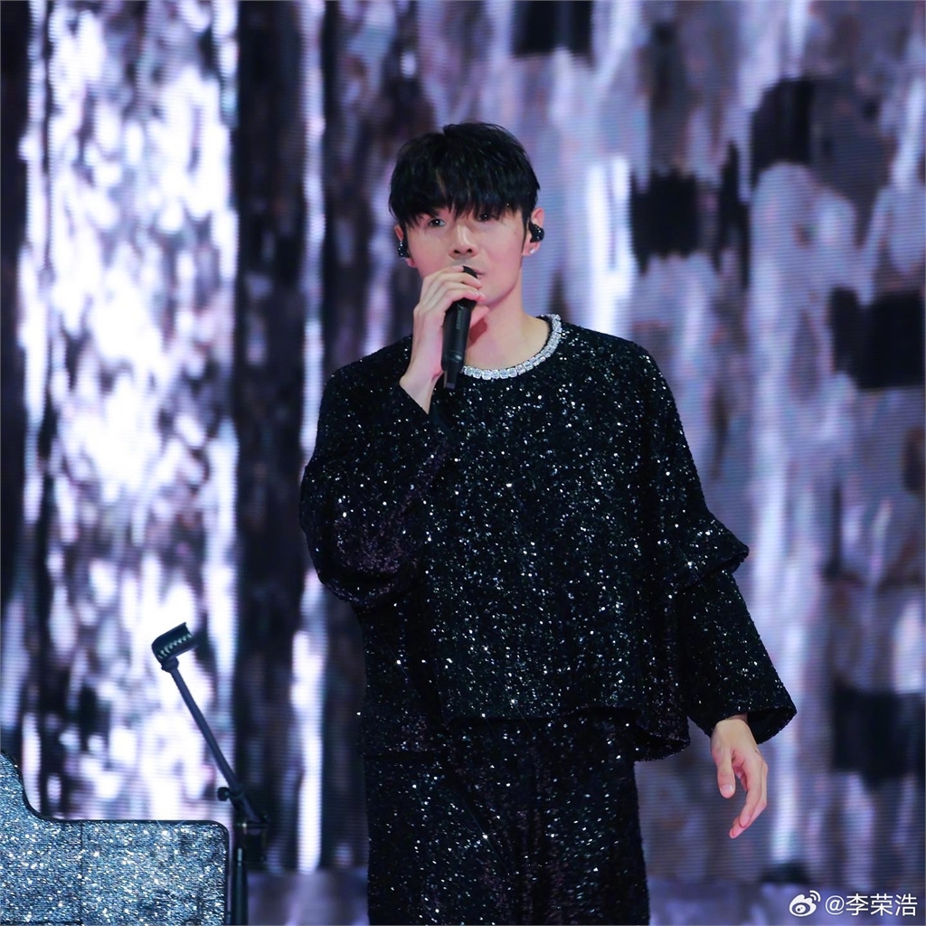 掃到楊丞琳颱風尾！李榮浩「祖籍全被挖」仍不敢發文　遭嗆：管好老婆