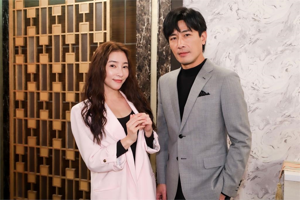 冰山融化!張家瑋加入《愛的榮耀》變溫柔千金妹 高反差造型險認不出