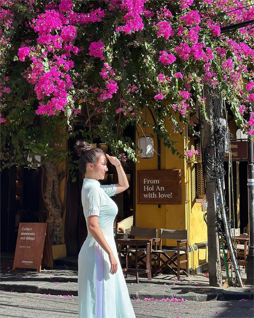 林采緹穿越南奧黛展「極致起伏」!側面曲線「太暴力」網暈:人間天使