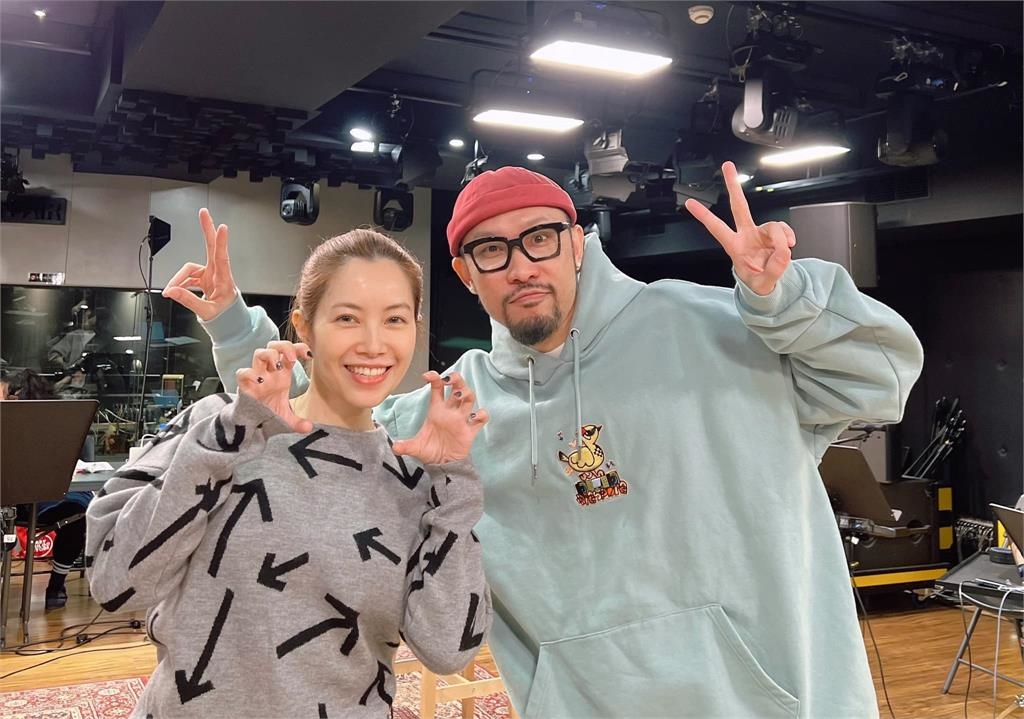 熱狗「世紀大和解」徐懷鈺!「同框合照」曝她45歲素顏狀態…網跪:見證歷史