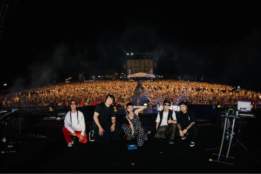 郭采潔右腳骨折就醫!「最新狀況」曝光 無預警宣布明年喜訊