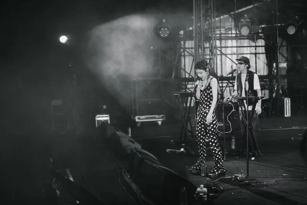 郭采潔右腳骨折就醫!「最新狀況」曝光 無預警宣布明年喜訊