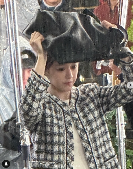 《異能》高允貞0修生圖出賣真面目!濾鏡一關「原廠模樣」網嚇歪:跟廣告有差