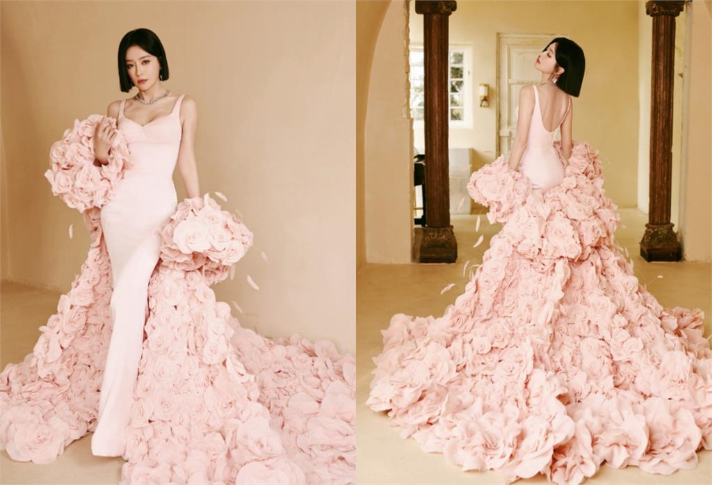 最美皇后「高衩直衝胸下」洩裸色！尺度破防「內在淨空」網羞：必須收藏