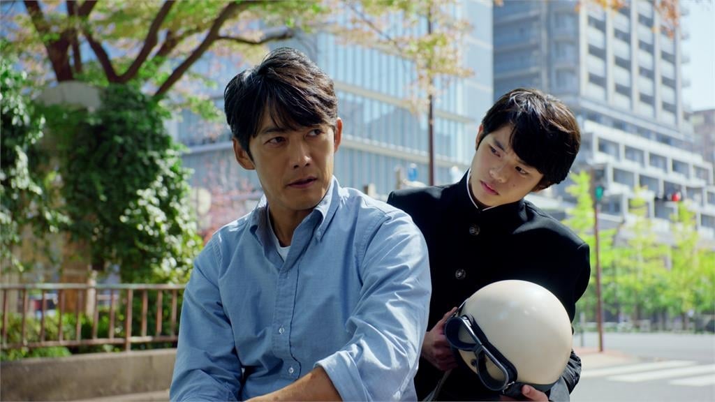 日本「超帥重機大叔」一脫安全帽竟是反町隆史!50歲真面目網驚:太扯