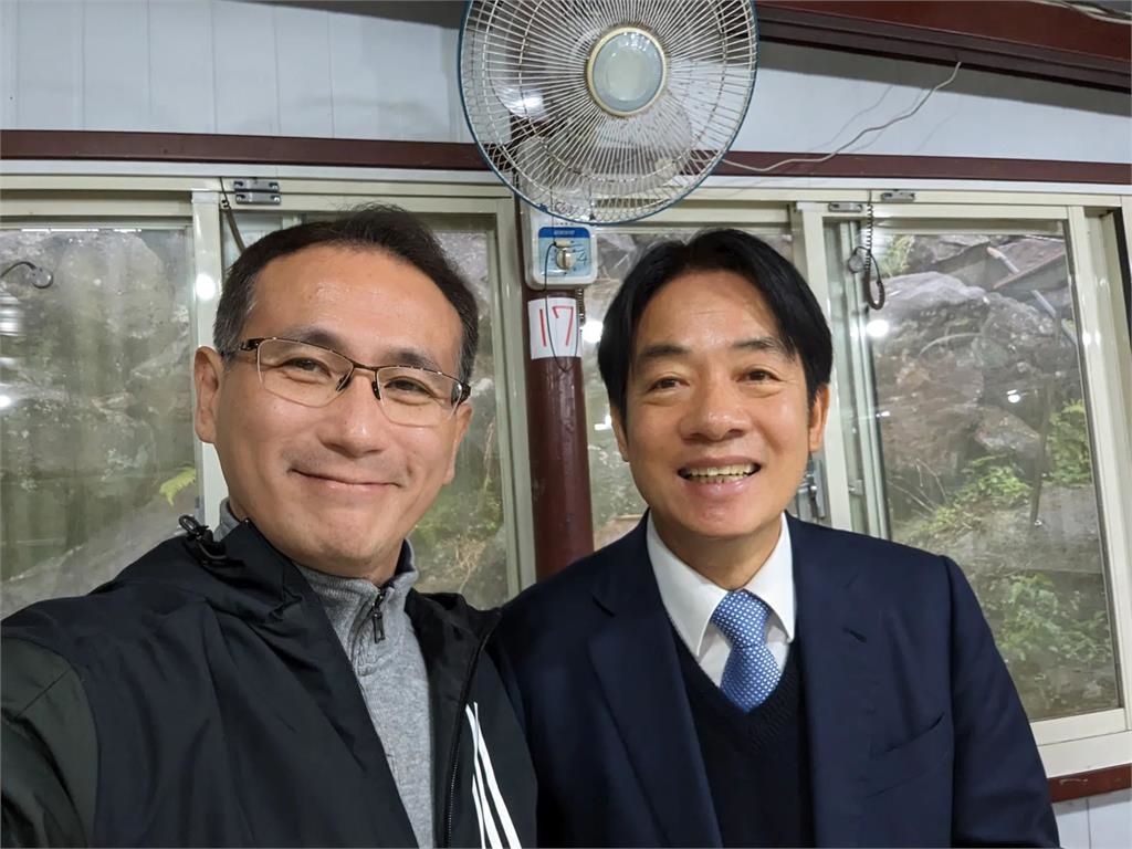 以德服人…鄭運鵬Threads曬「微中分德德」！萬網笑翻：挖到流量石油