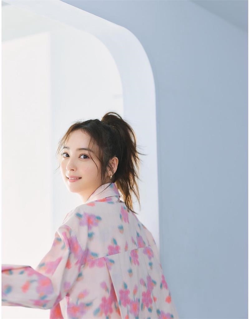 《天使之戀》佐佐木希35歲真面目流出!「臉孔大進化」網驚:不敢相信