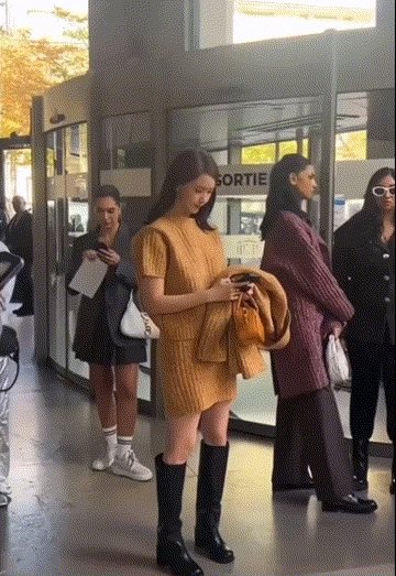 路上偶遇「九頭身正妹」竟是潤娥！逆天美腿開外掛…10秒片網暈死