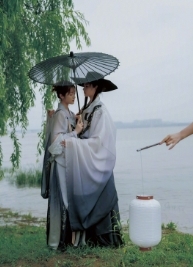 中國女星170公分46公斤被嫌胖！徐嬌PO「男星凹陷照」轟：好看嗎？