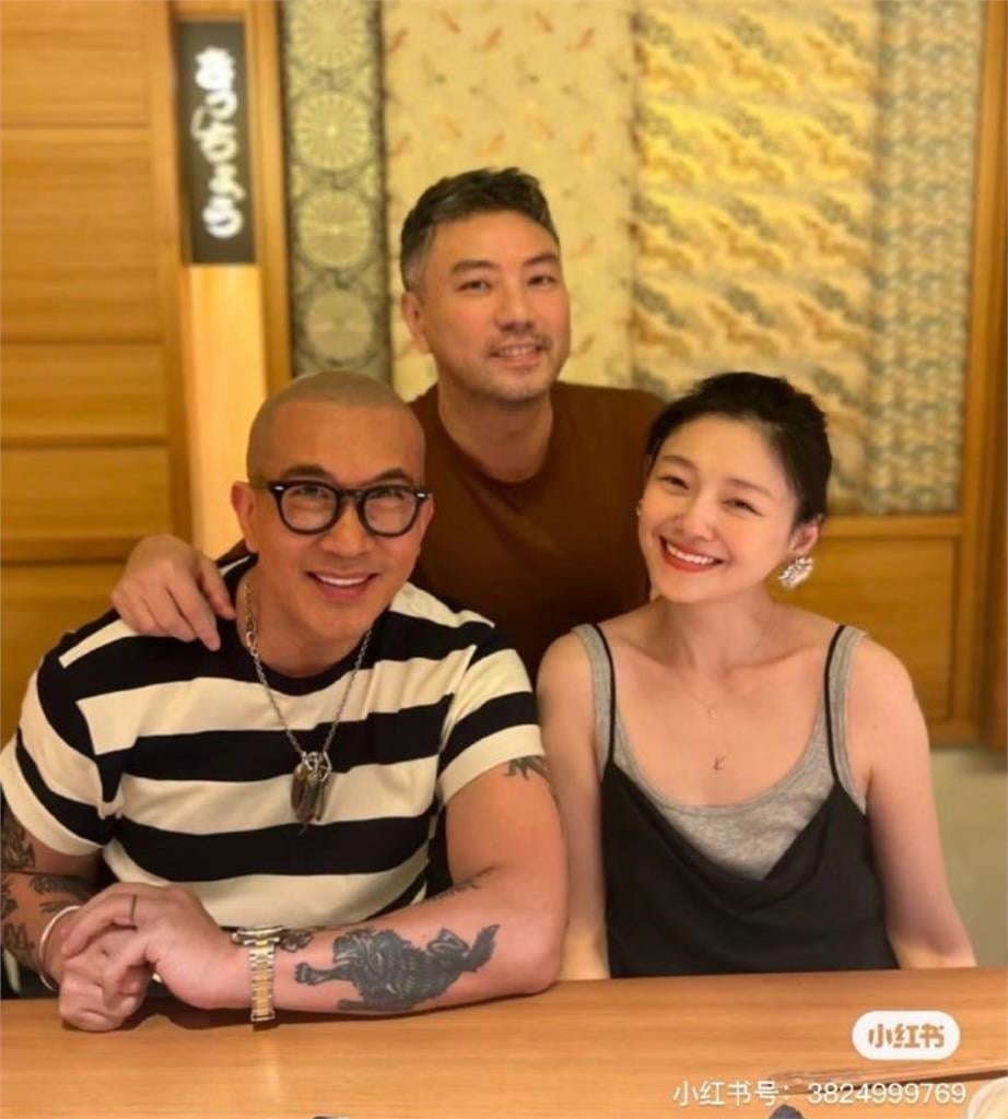 大S罕露臉辣穿細肩帶!燦笑緊黏具俊曄「絕佳狀態曝光」網驚:回春少女