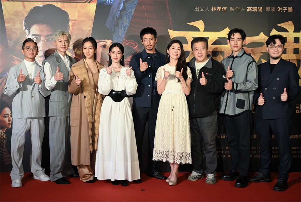 周曉涵《商魂》尺度暴走畫面曝！絲襪玉足挑逗...「忘情激戰」多到失憶