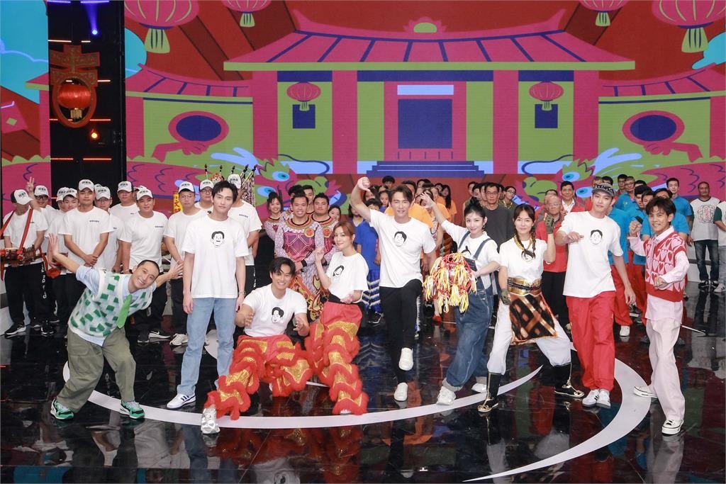 温昇豪家將演出超敬業「甘柳將軍」臉譜登場！受訪時不能說話守禁忌