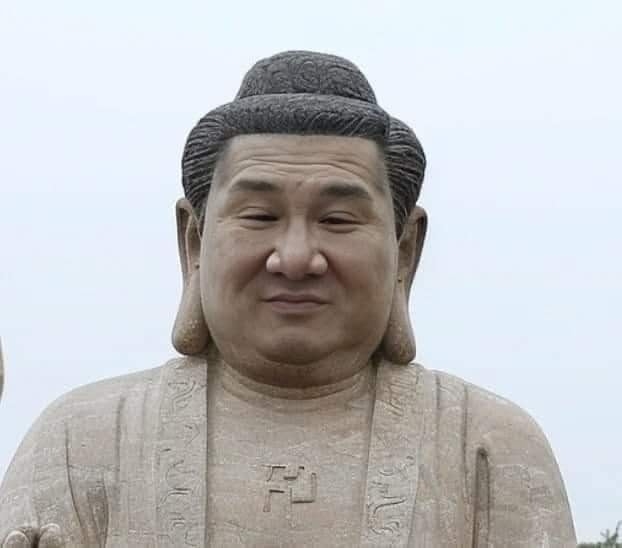 莊嚴大佛「撞臉館長」本尊首發聲!超神無違和照萬網笑爛:還以為是他