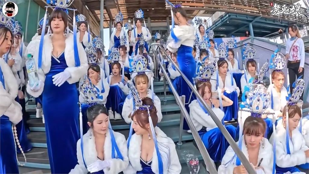 仙女下凡！「60位性感禮生」現身台南廟會　全台最香遶境驚人價碼曝光